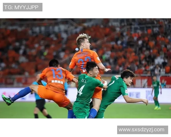 杜迪兰吉对阵塞维利亚的精彩较量引发球迷热议与期待